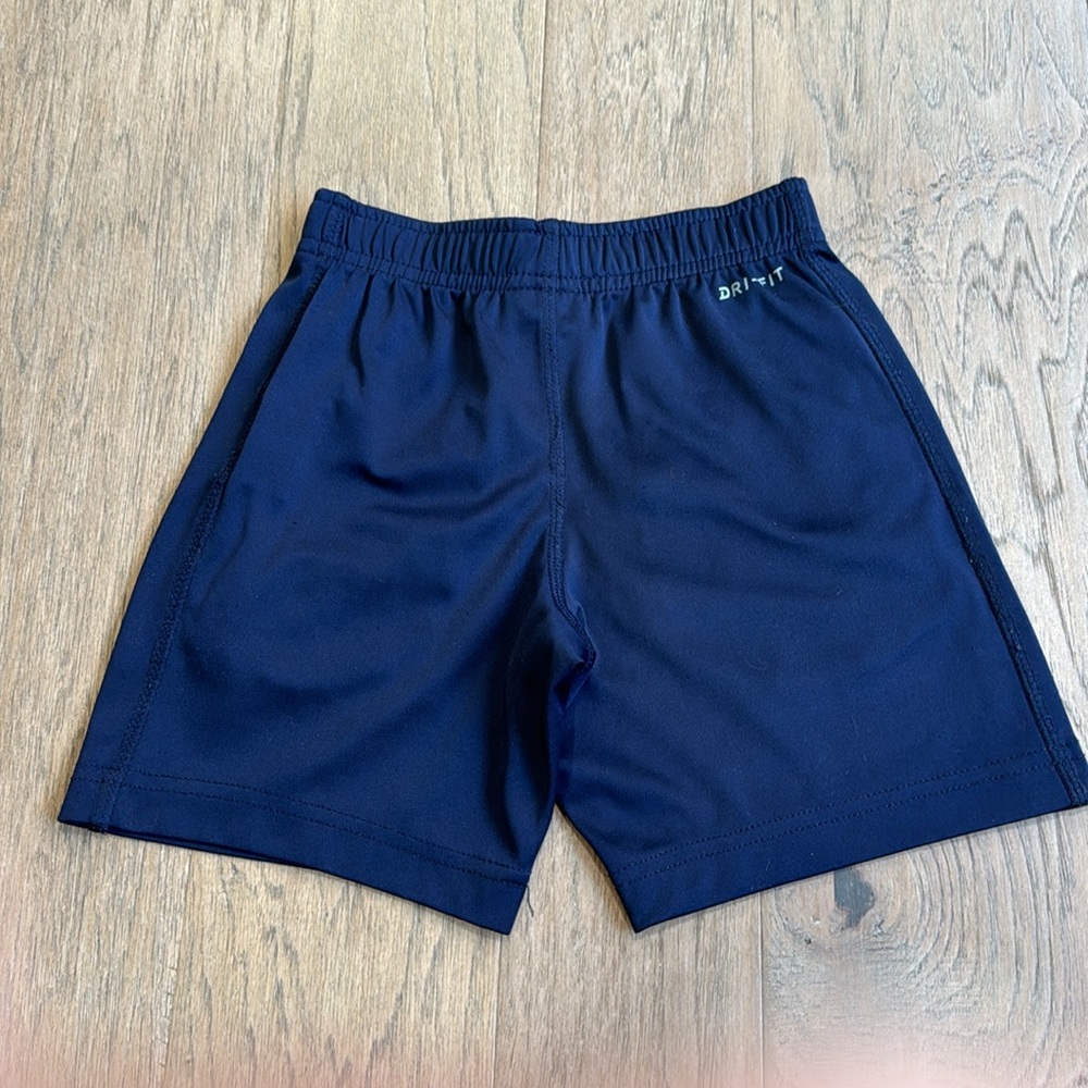 Nike Little Boys' Big Swoosh Performance Shorts (5, Navy) - Picture 3 of 3